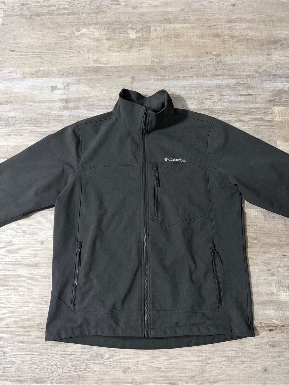 Men’s Columbia dark gray jacket